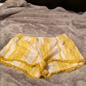💓SALE💓Yellow boho shorts!